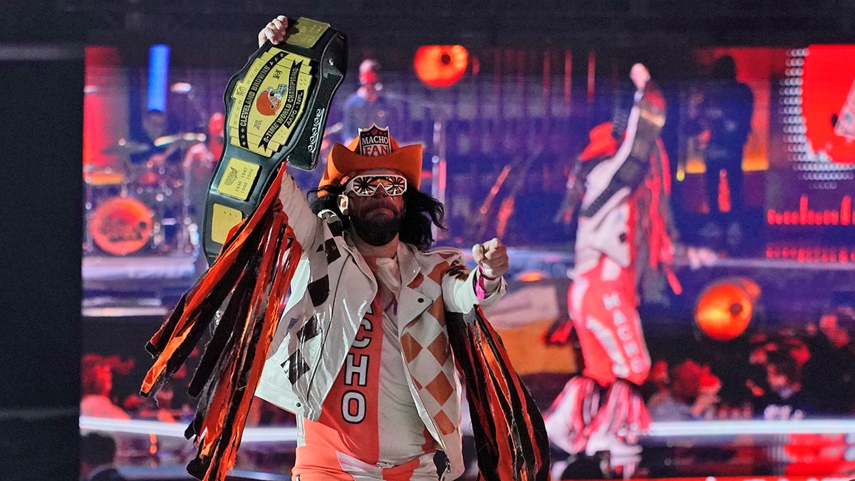 Browns 'Macho Man' Randy Savage fan stole Day 2 of the 2021 NFL