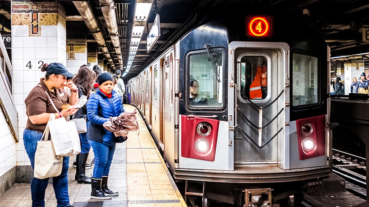 Nyc Woman Shoved Into Moving Subway Train Is ‘fighting For Her Life Officials Say Fox News 