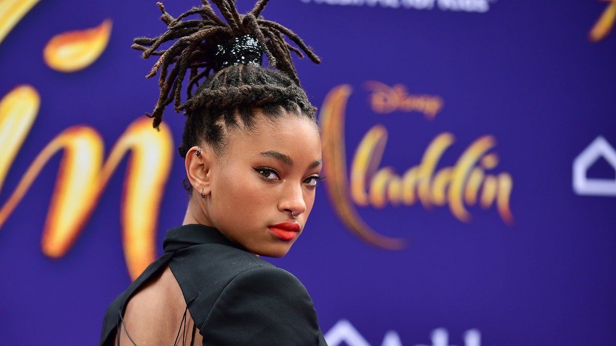 Willow Smith Discusses Her Polyamorous Lifestyle On ‘red Table Talk Fox News 