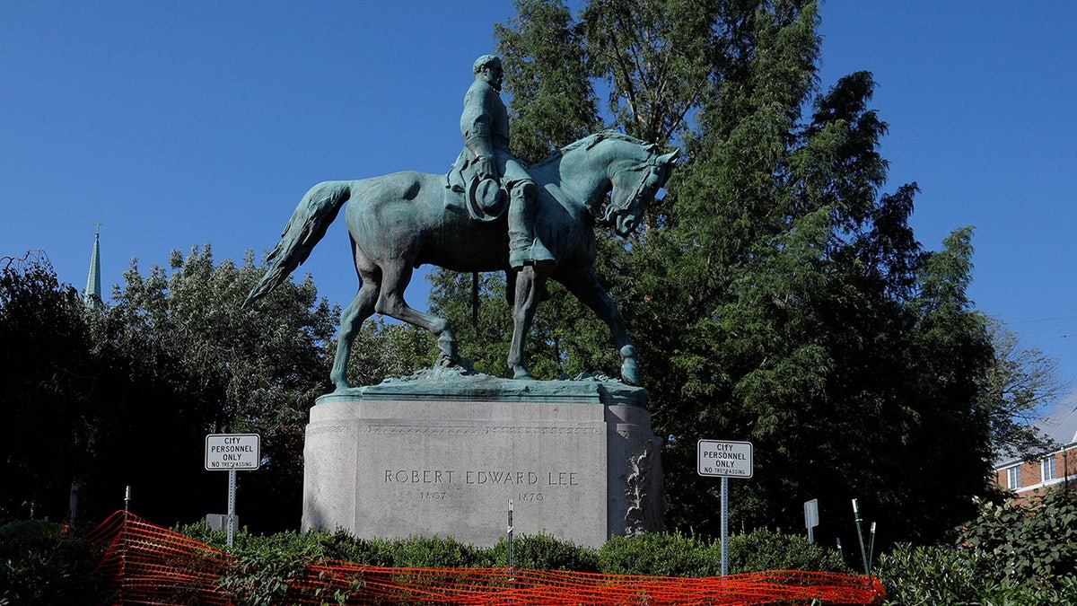 Statue of Civil War General Robert E. Lee.