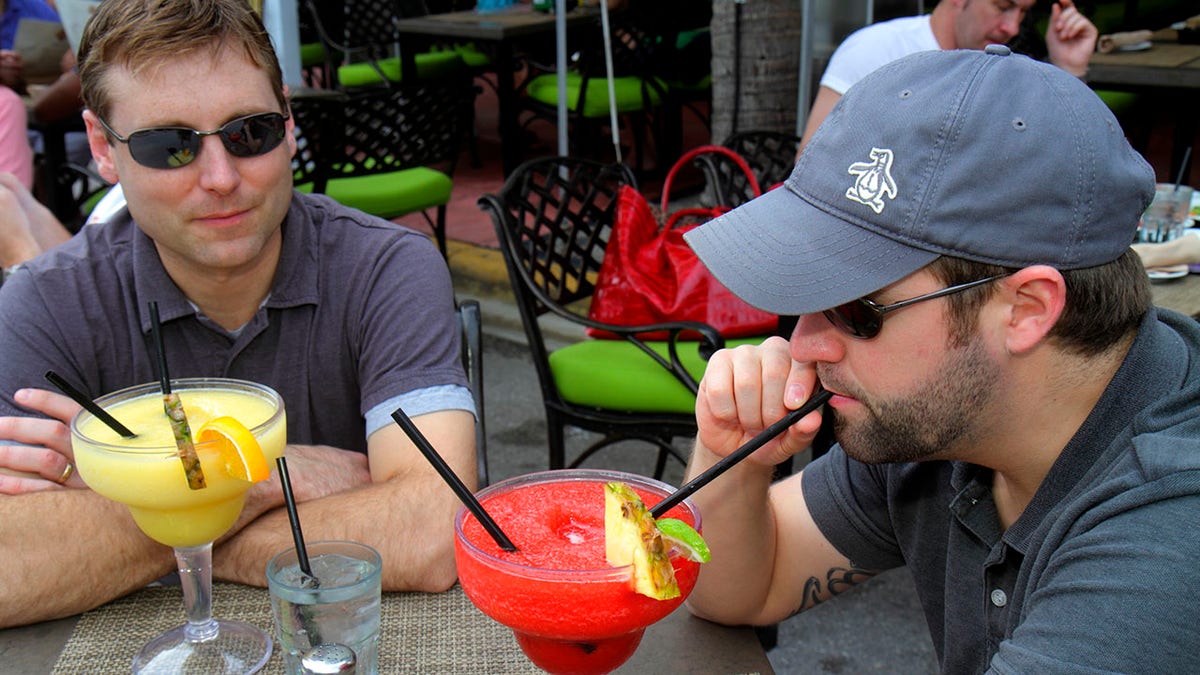 Florida will make to-go cocktails a permanent fixture for bars, restaurants. (Jeffrey Greenberg/Universal Images Group via Getty Images)