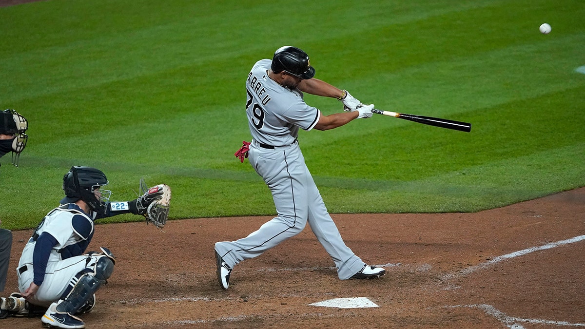 Jose Abreu Hits 250th Career Home Run - On Tap Sports Net