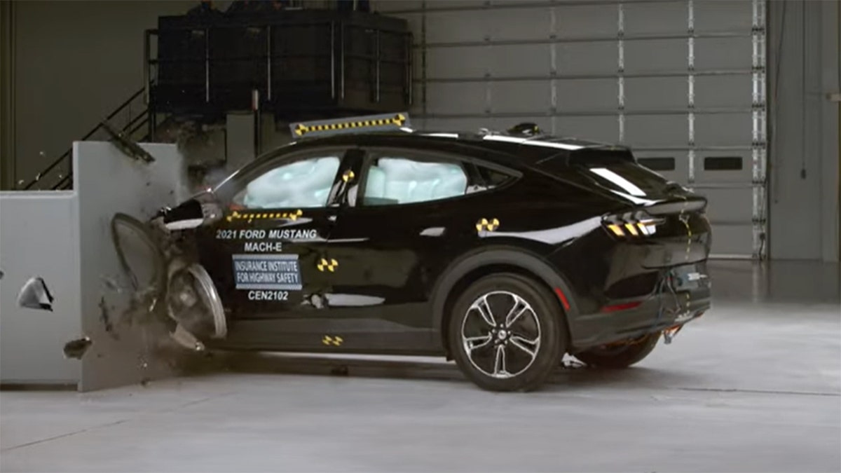 How Electric Cars Are Crash Tested for Top Safety Ratings - CNET