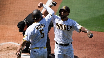 Hosmer, Padres beat Diamondbacks 8-7 in wild opener