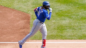 Trimmer Guerrero helps Jays finish series win over Yanks