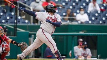 Panda! Sandoval helps Braves sweep doubleheader against Nats