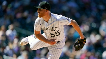 Gray takes no-hitter into 7th, Rockies beat D-Backs, 7-3