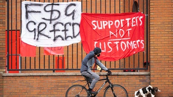 EPL rebels apologize for Super League mutiny to placate fans