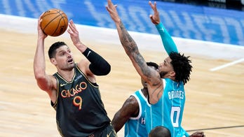 Vucevic dominates as Bulls pound Hornets 108-91