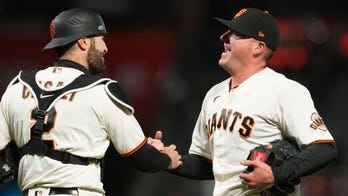 Casali catches 5th straight shutout, Giants beat Marlins 3-0