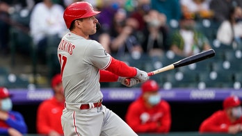 Hoskins has 2 HRs, 5 RBIs as Nola, Phillies top Rockies 7-5
