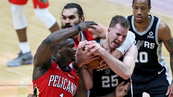 DeMar DeRozan scores 32 points, Spurs beat Pelicans 110-108