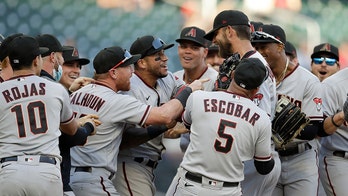 Bumgarner pitches 7-inning no-hitter, Arizona sweeps Braves