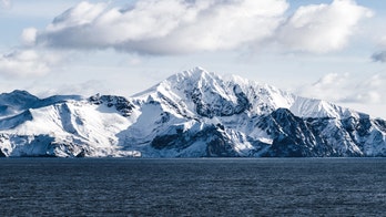 Alert level raised for Aleutian Islands volcano emitting ash