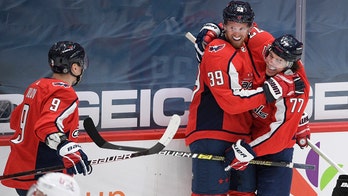 Mantha shines in debut, Ovechkin scores as Caps rout Flyers