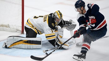 Jeremy Swayman wins 2nd NHL start, Bruins beat Capitals 4-2