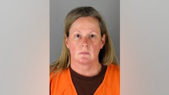 LIVE UPDATES: Ex-Minnesota police officer Kim Potter released from jail after posting $100K bond