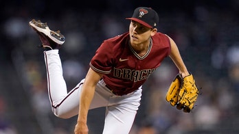 Weaver takes no-hitter into 7th, Diamondbacks top Reds 7-0