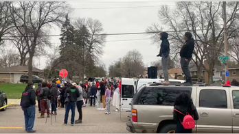 Deadly Minnesota police shooting sparks unrest; cop cars damaged