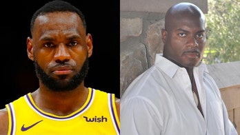 Los Angeles police officer pens letter to LeBron James requesting sitdown to talk about policing