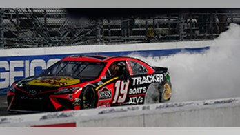 Martin Truex Jr. wins NASCAR Martinsville race