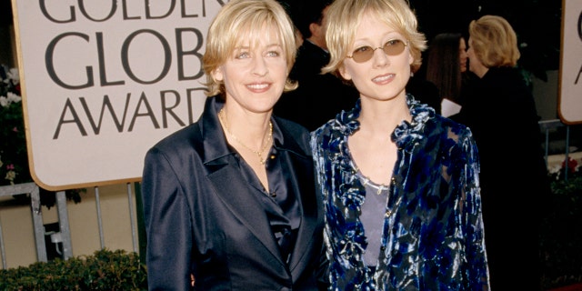 Anne Heche gave her outfit at the 1998 Golden Globes a 0/10 on TikTok.