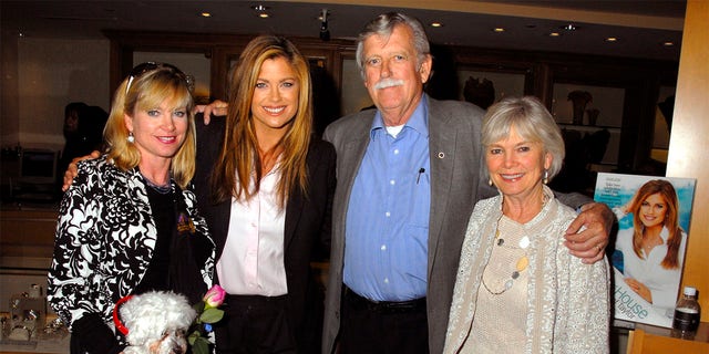 Kathy Ireland and sister Mary with Skipper, father John and mother Barbara.