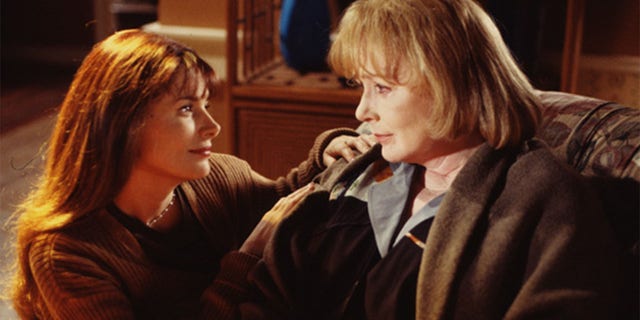 Roma Downey (à gauche) a joué dans 'Touched by an Angel' de 1994 à 2003.