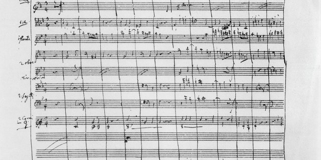 Handwritten manuscript of Symphony No. 40 K 550 in G minor, by Wolfgang Amadeus Mozart (1756-1791). Austria, 18th century. Vienna, Gesellschaft Der Musikfreunde. (Photo by DeAgostini/Getty Images)