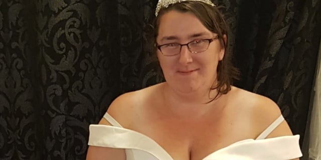 The hard work soon paid off, and Dolan lost 50 pounds by the time she married fiancé Colin in August 2020. The newlywed said she was thrilled to feel like a "princess" in her white gown.