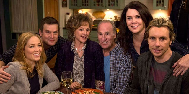 'Parenthood' cast (left to right): Erika Christensen, Peter Krause, Bonnie Bedelia, Craig T. Nelson, Lauren Graham and Dax Shepard. 