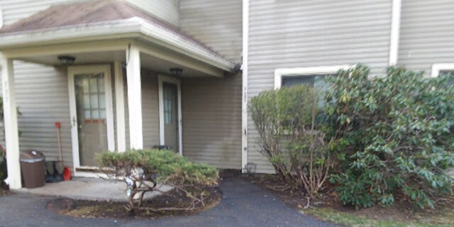 The former residence in Halfmoon, New York, where Allison Mack lived during her time in NXIVM.