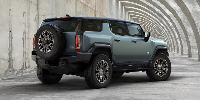 gmc-hummer-suv-2.jpg