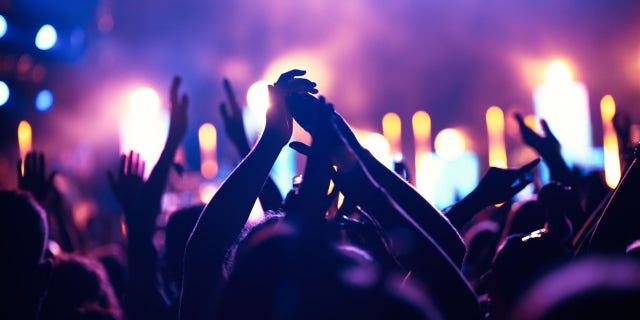The Hard Rock Hotel and Casino in Sioux City, Iowa, will resume live entertainment in time for the summer, volgens berigte.
