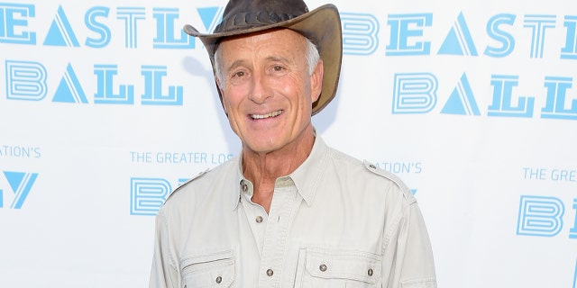 Former Director Emeritus of the Columbus Zoo Jack Hanna has been diagnosed with dementia, his three daughters announced on Wednesday.