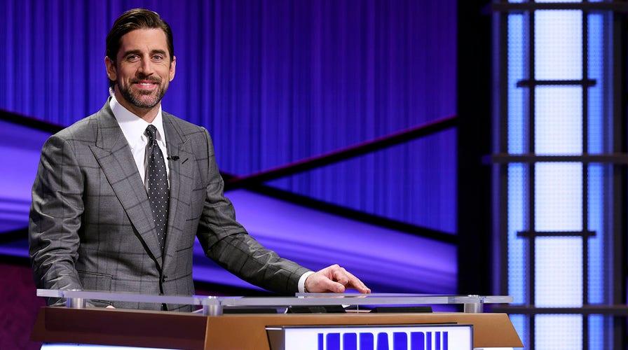 Aaron Rodgers looks hurt at Jeopardy! contestants missing Packers clue  (Video)