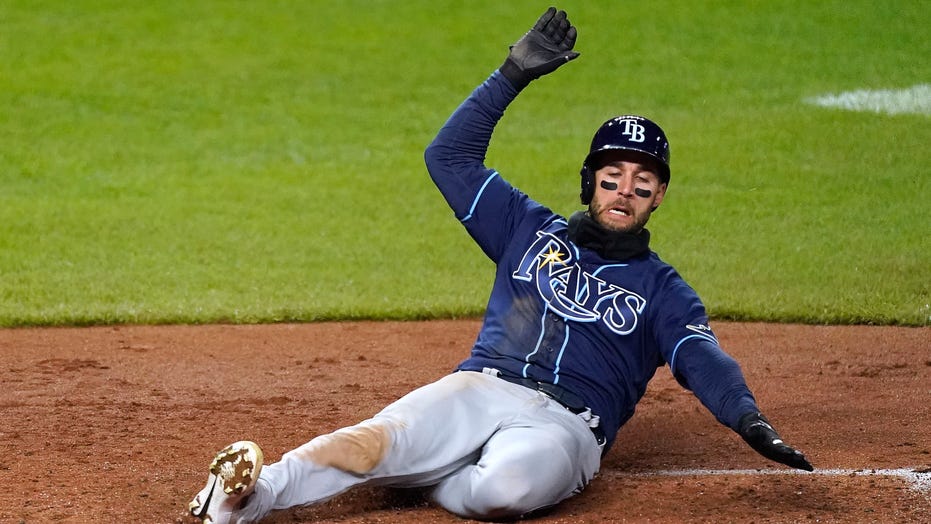 Lowe, Meadows HRs highlight Rays' 14-7 rout of Royals