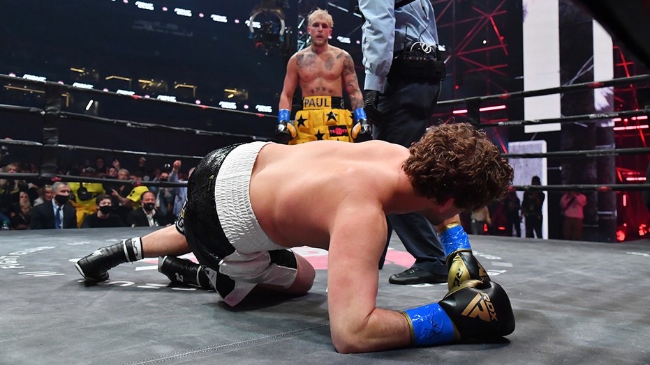 Ben Askren's reaction post-match goes viral after getting knocked out by Jake  Paul | Fox News