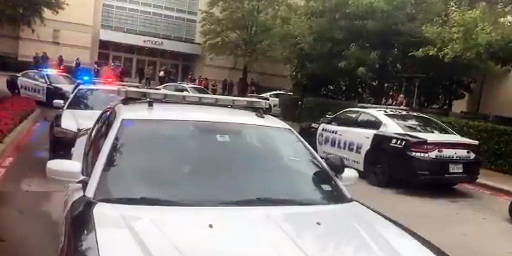 Dallas mall shoppers evacuate during false-alarm shooting scare; 1
