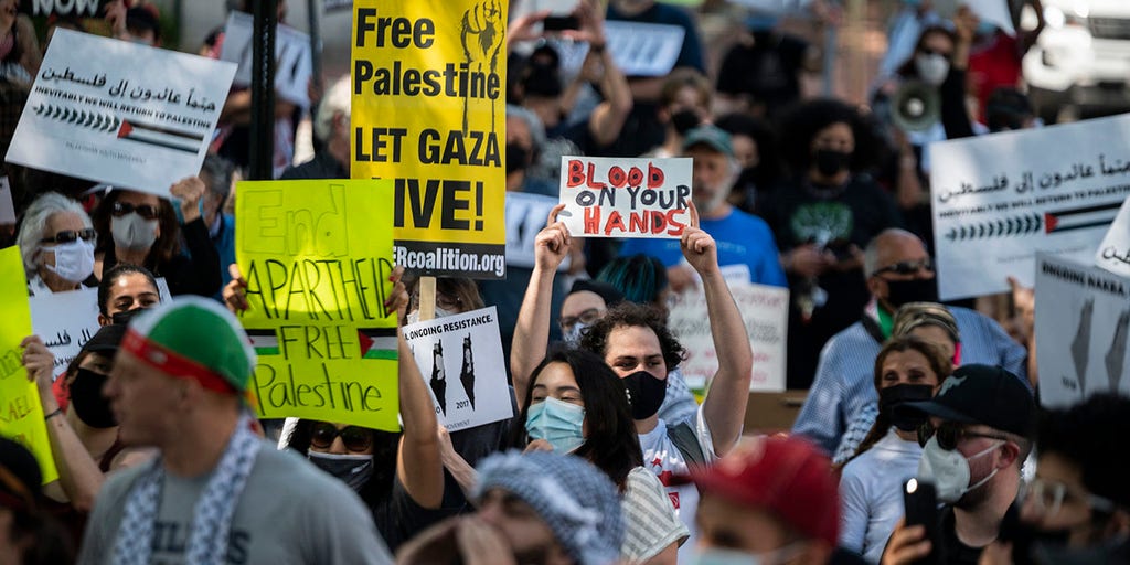 Worshipers at synagogue threatened by men screaming anti-Semitic slurs - Vimarsana News