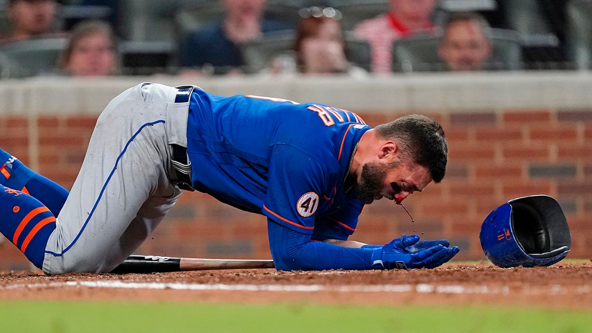 Mets' Kevin Pillar hit in the face by pitch in 'scary,' bloody scene - The  Washington Post