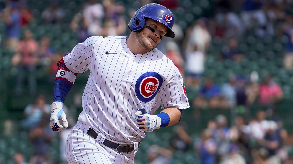 Ian Happ hits a home run in 2021