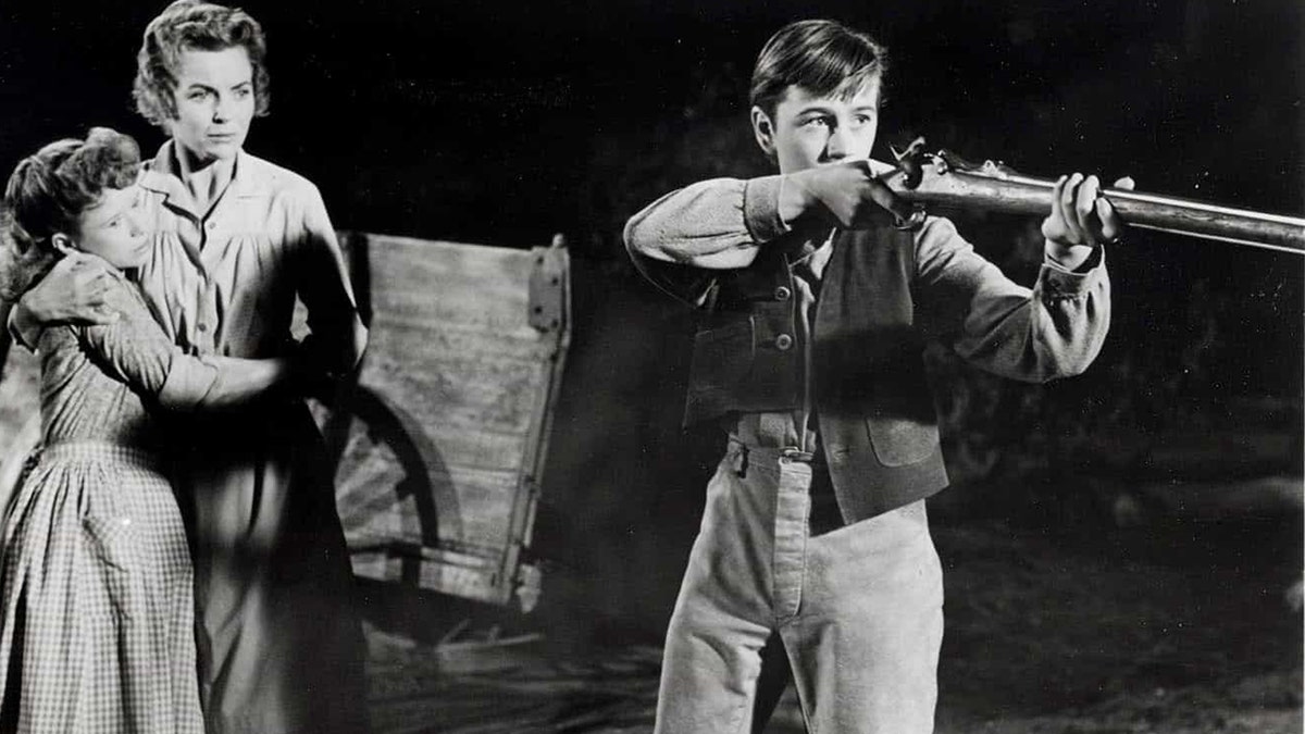 Beverly Washburn said she's still friends with 'Old Yeller' co-star Tommy Kirk.