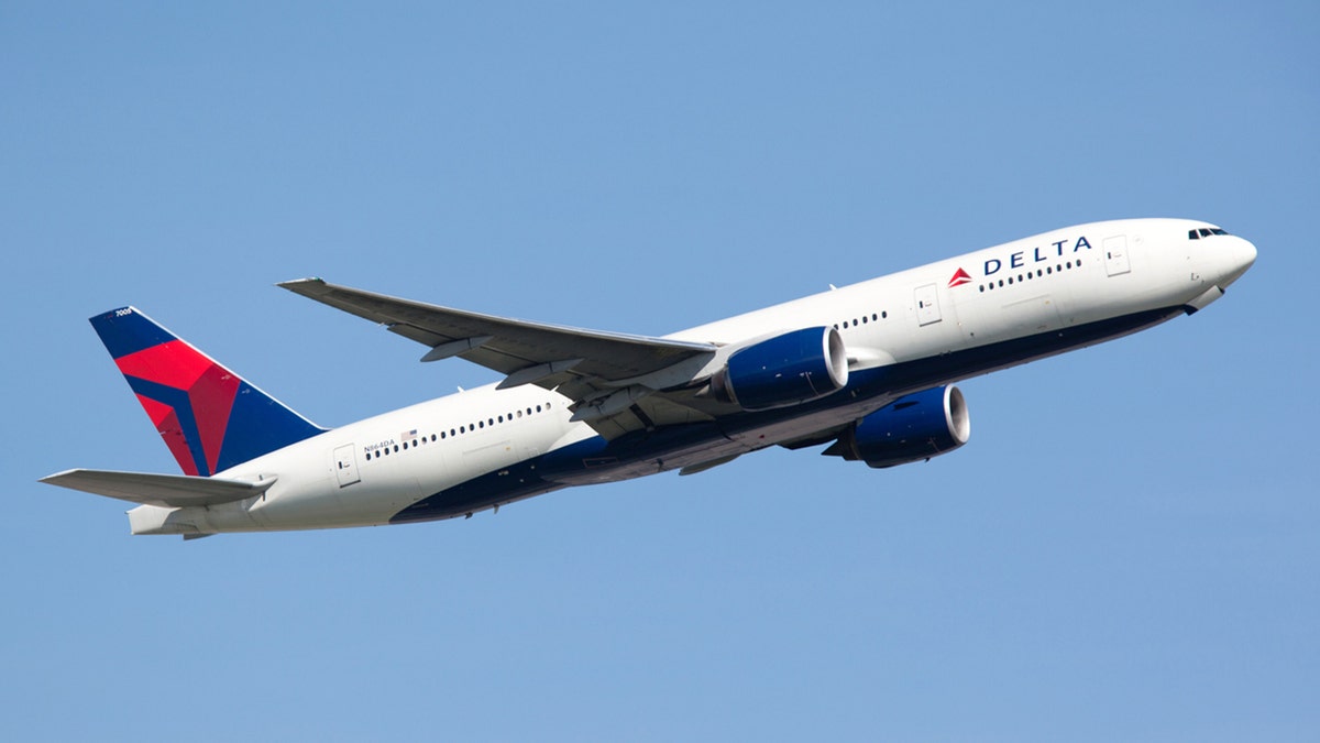 A woman gave birth to a baby in the middle of a Delta flight from Salt Lake City to Honolulu earlier this week.