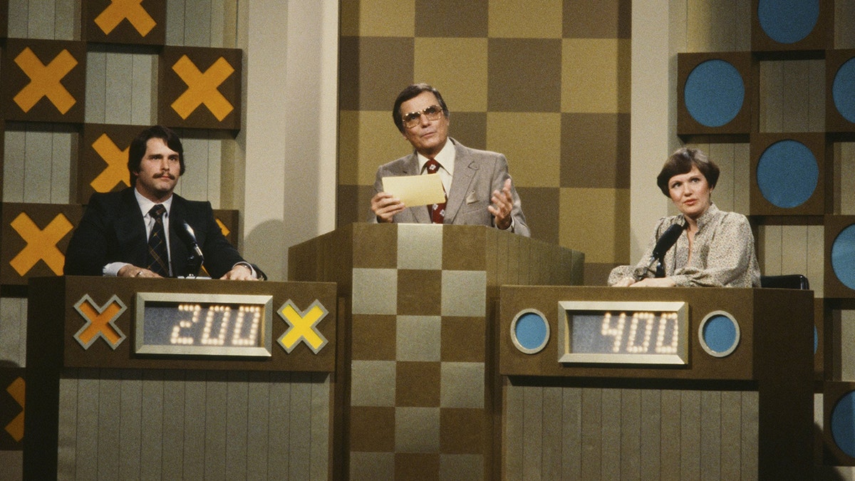Each show of "The Hollywood Museum Squares" features a special greeting from former longtime host Peter Marshall (center).