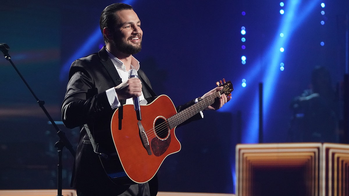 ‘American Idol’ crowned Chayce Beckham as its Season 19 winner.?