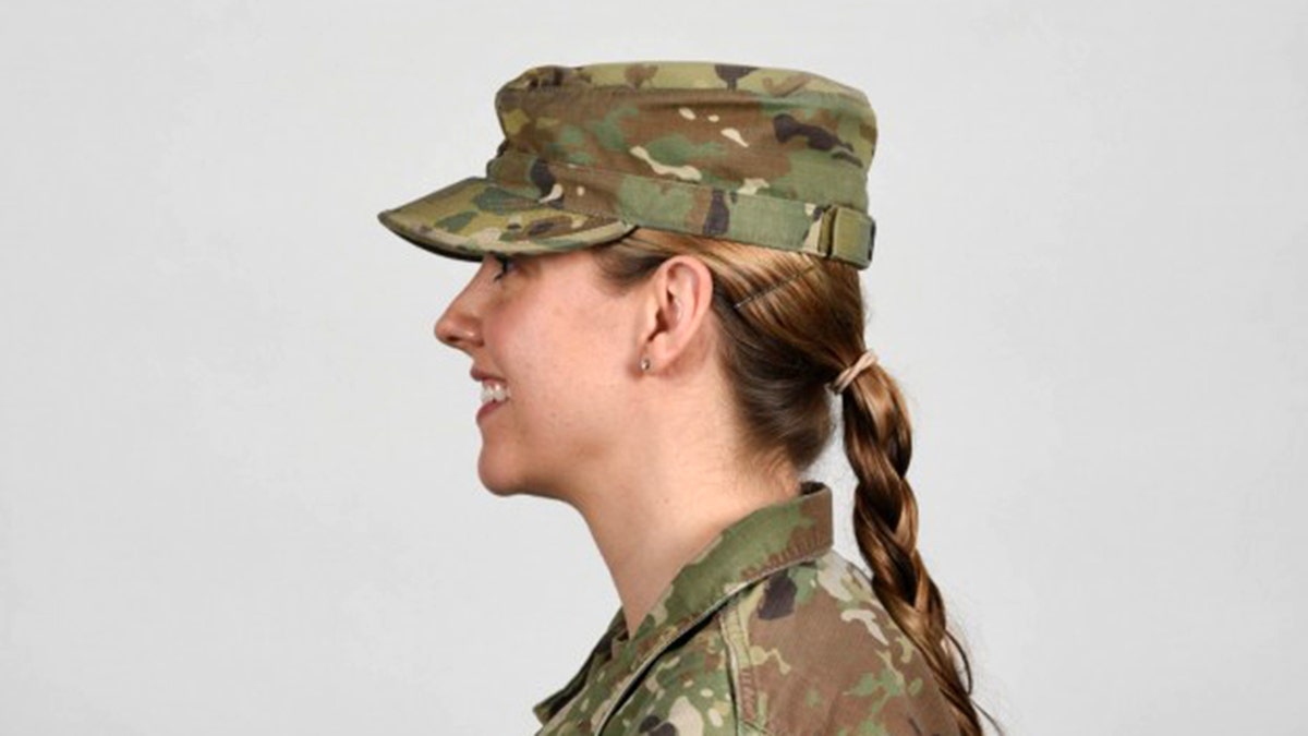 The #USArmy today announced an update to its grooming policy, which now allows female Soldiers to wear ponytails in all authorized U.S. Army uniforms