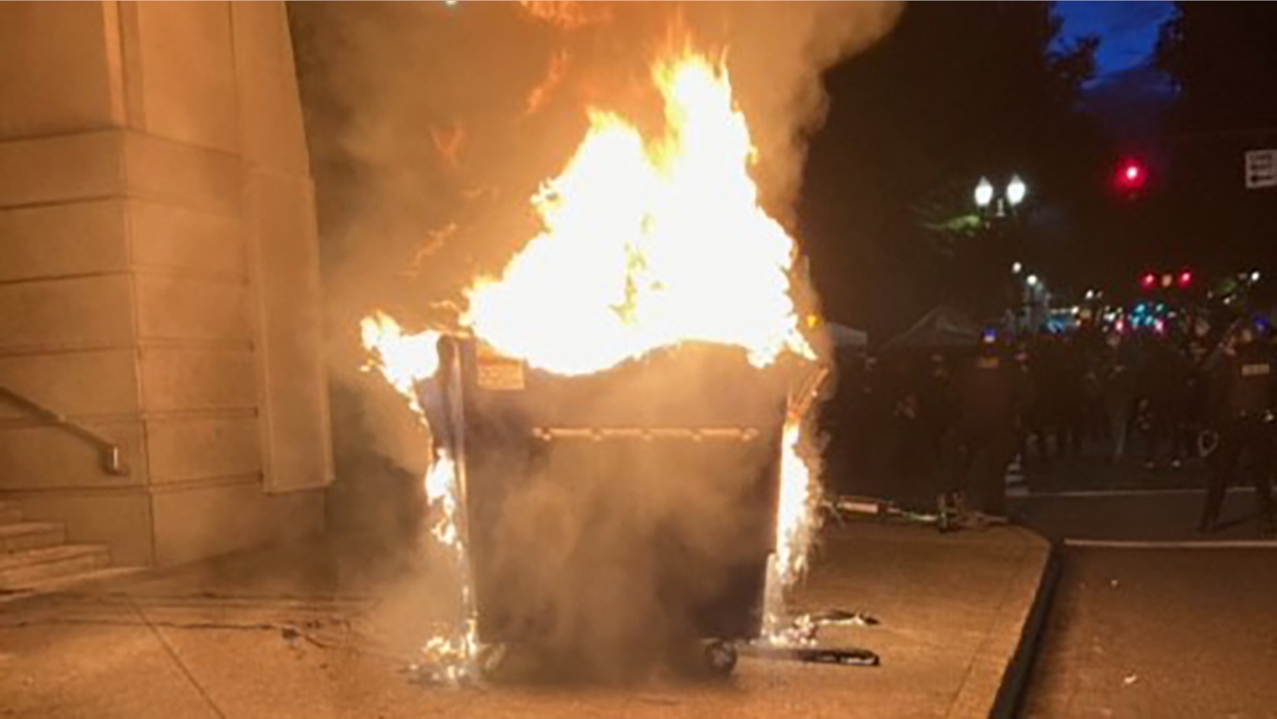 Portland-Police-dumpster-fire.jpg