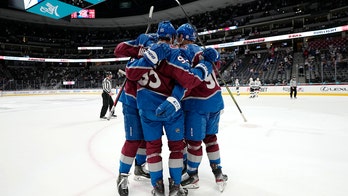 Jost scores twice, Avs clinch No. 1 seed with win over Kings