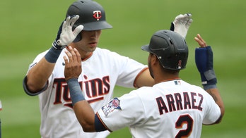 Twins score 7 in 3rd to back Berríos in 13-4 win over Royals